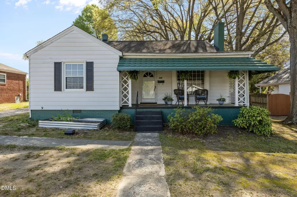 108 Markham Street Burlington NC 27215