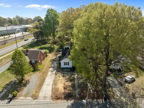 108 Markham Street Burlington NC 27215