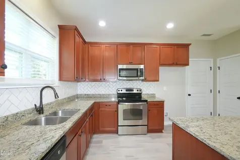 240 E Quailwood Drive Fuquay Varina NC 27526