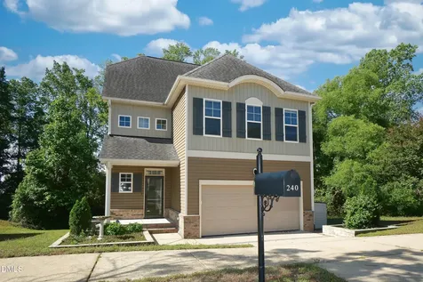 240 E Quailwood Drive Fuquay Varina NC 27526
