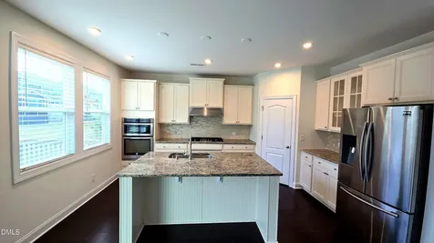 1521 Tinos Overlook Way Apex NC 27502