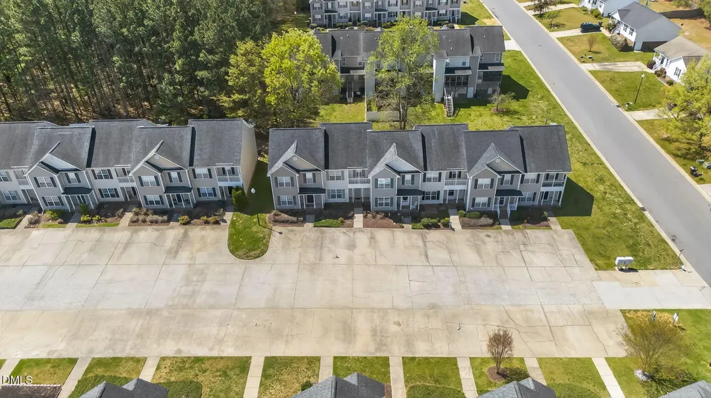 110 Gatwick Court Clayton NC 27520