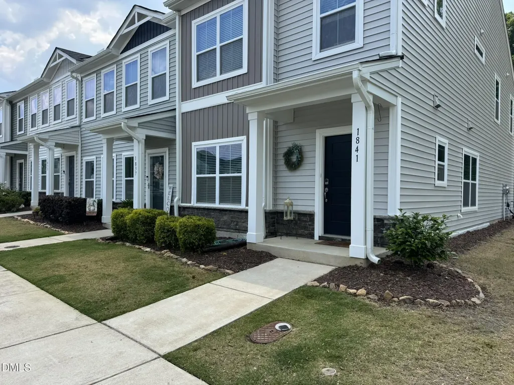 1841 Kauri Cliffs Drive Fuquay Varina NC 27526