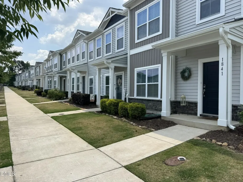 1841 Kauri Cliffs Drive Fuquay Varina NC 27526