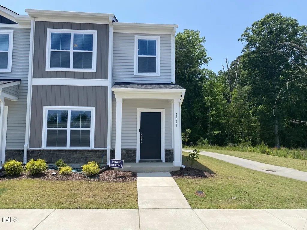 1841 Kauri Cliffs Drive Fuquay Varina NC 27526