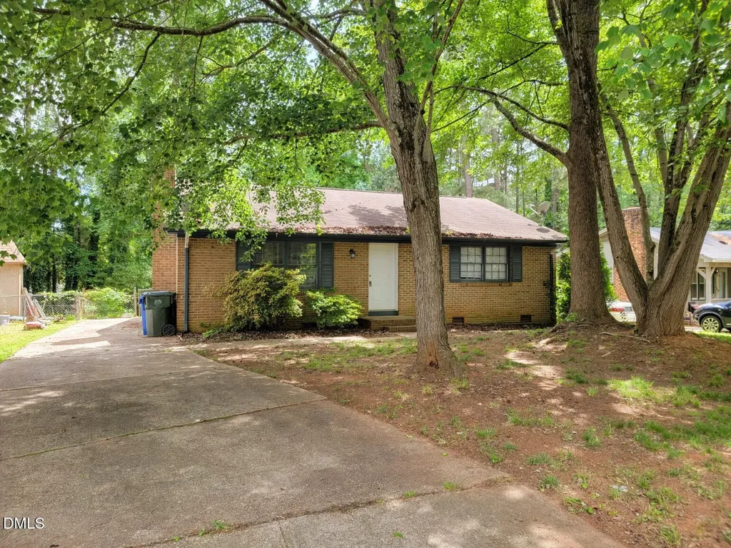 809 Plentywood Court Raleigh NC 27615
