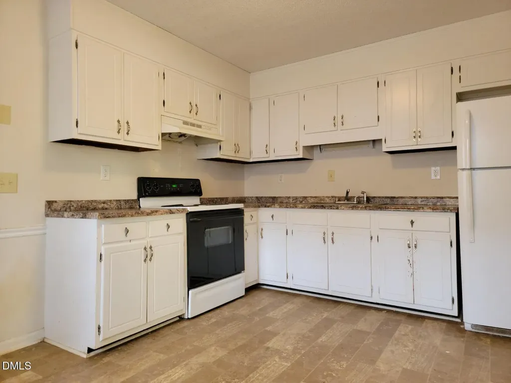 809 Plentywood Court Raleigh NC 27615