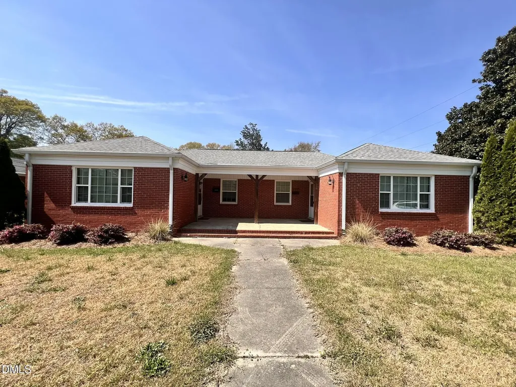 807 N Ellis Avenue Dunn NC 28334