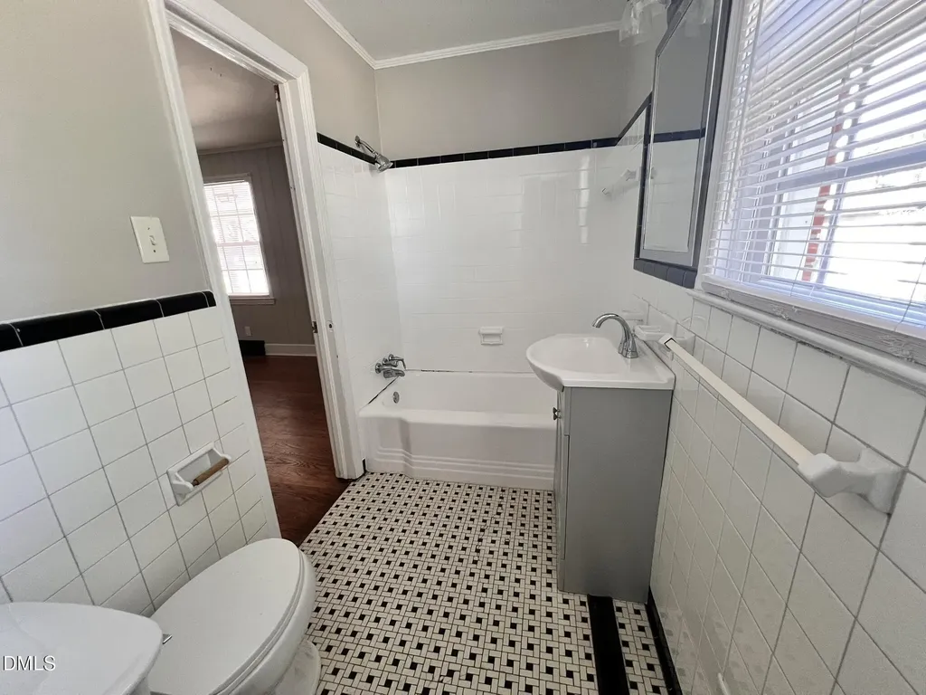 807 N Ellis Avenue Dunn NC 28334