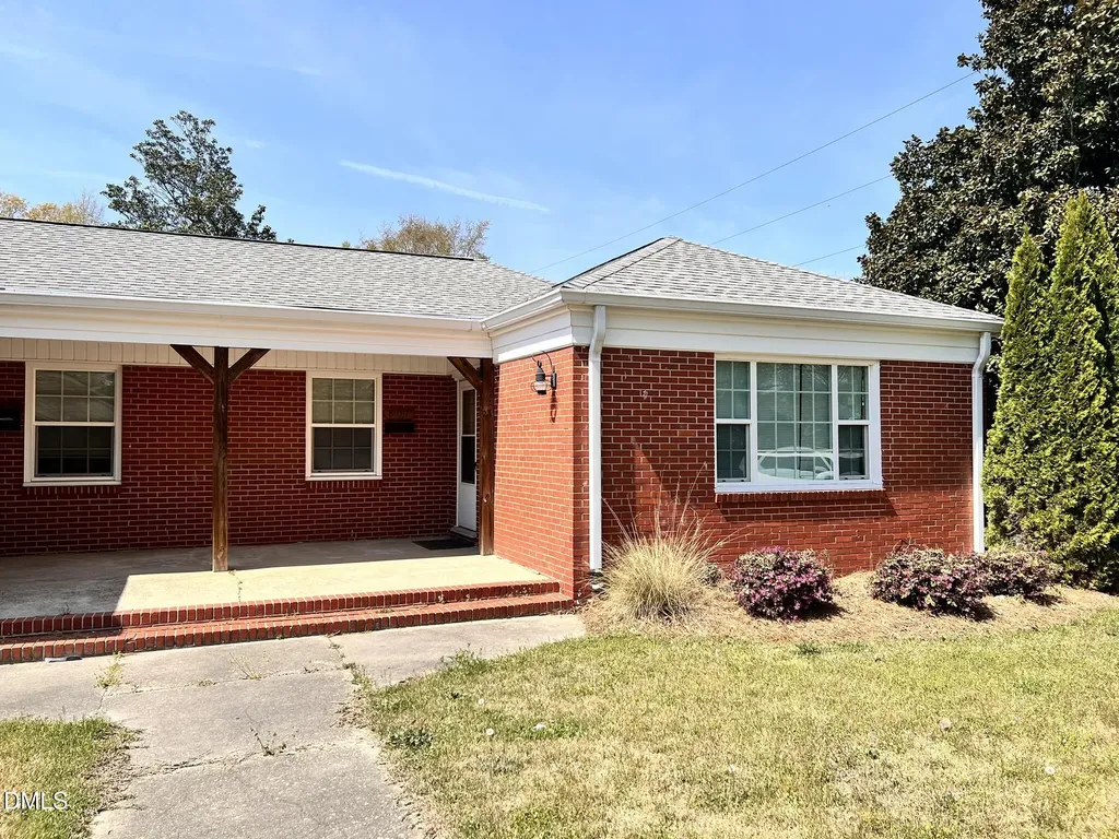 807 N Ellis Avenue Dunn NC 28334
