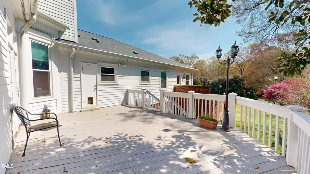 238 N Main Street Wake Forest NC 27587