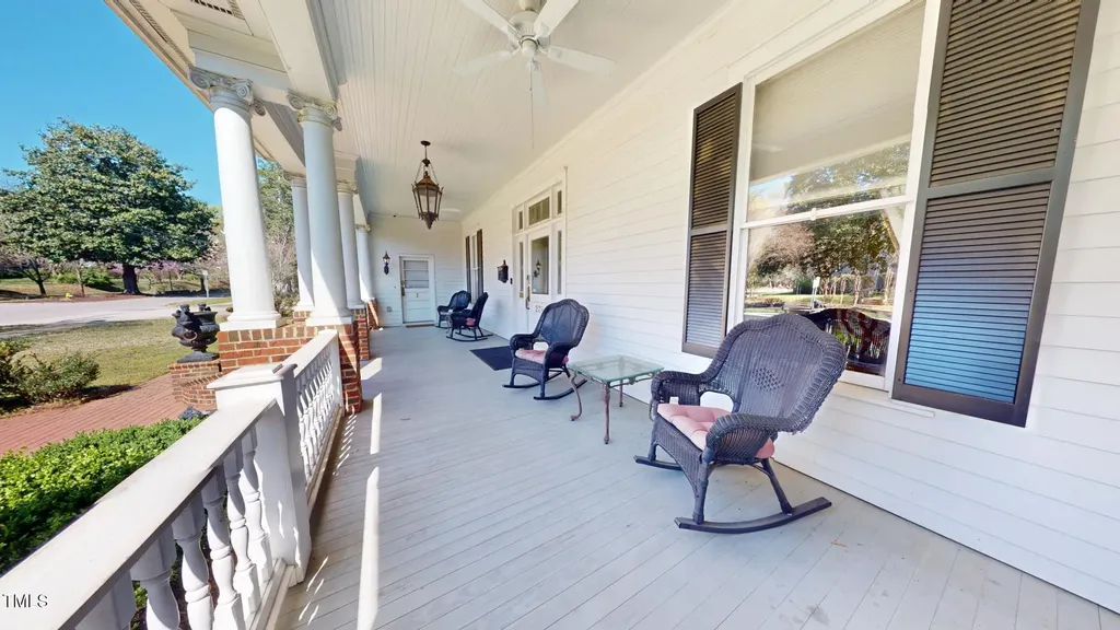 238 N Main Street Wake Forest NC 27587