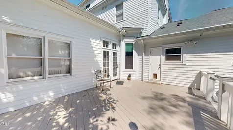 238 N Main Street Wake Forest NC 27587