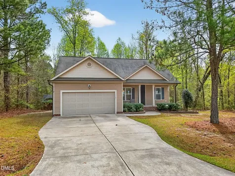 117 Maple Leaf Court Lillington NC 27546