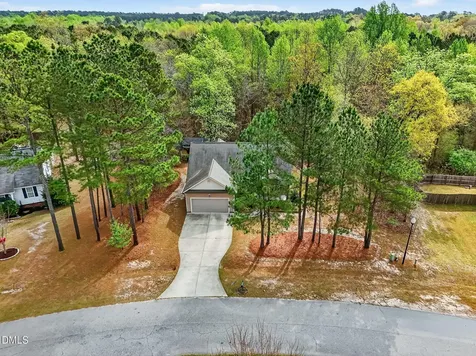 117 Maple Leaf Court Lillington NC 27546