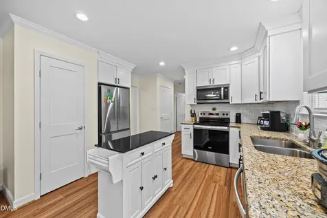 128 Royal Kings Court Winston-salem NC 27127