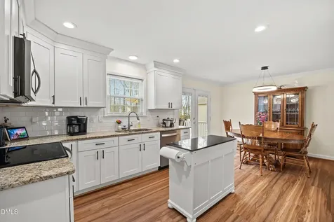 128 Royal Kings Court Winston-salem NC 27127