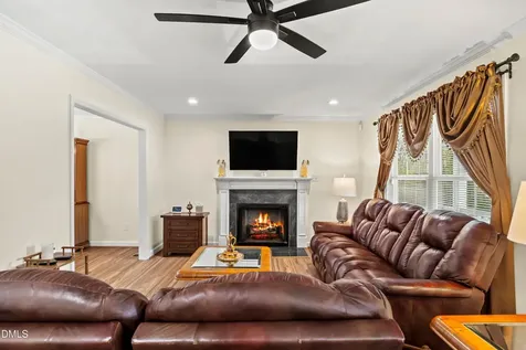 128 Royal Kings Court Winston-salem NC 27127