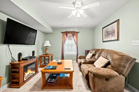128 Royal Kings Court Winston-salem NC 27127