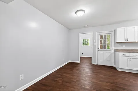 109 Rainbow Cary NC 27511