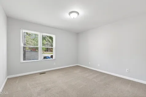 109 Rainbow Cary NC 27511