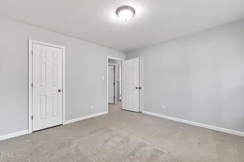 109 Rainbow Cary NC 27511