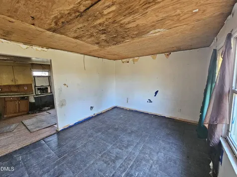 1729 Swamp Road Engelhard NC 27824