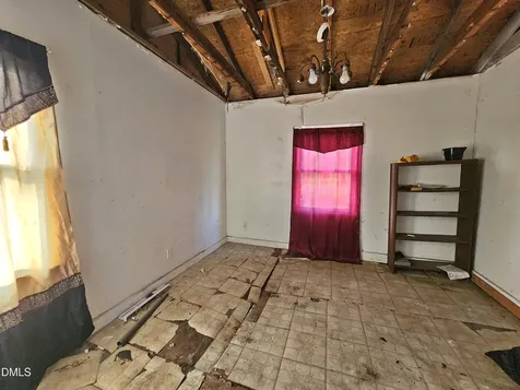1729 Swamp Road Engelhard NC 27824