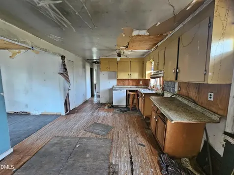 1729 Swamp Road Engelhard NC 27824