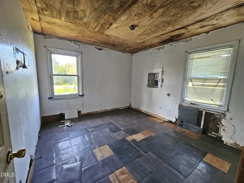 1729 Swamp Road Engelhard NC 27824