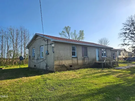 1729 Swamp Road Engelhard NC 27824