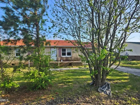 1729 Swamp Road Engelhard NC 27824