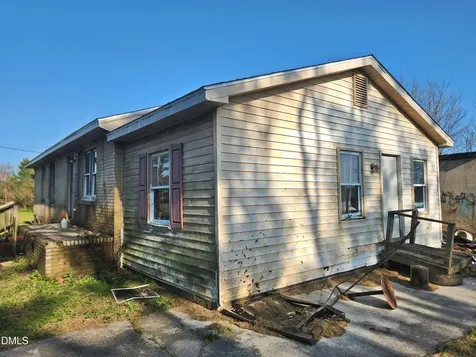 1729 Swamp Road Engelhard NC 27824