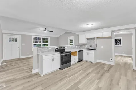 8201 Rhodes Road Apex NC 27539