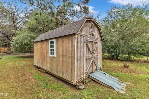 8201 Rhodes Road Apex NC 27539