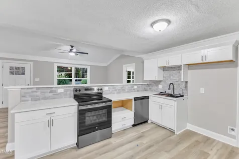 8201 Rhodes Road Apex NC 27539