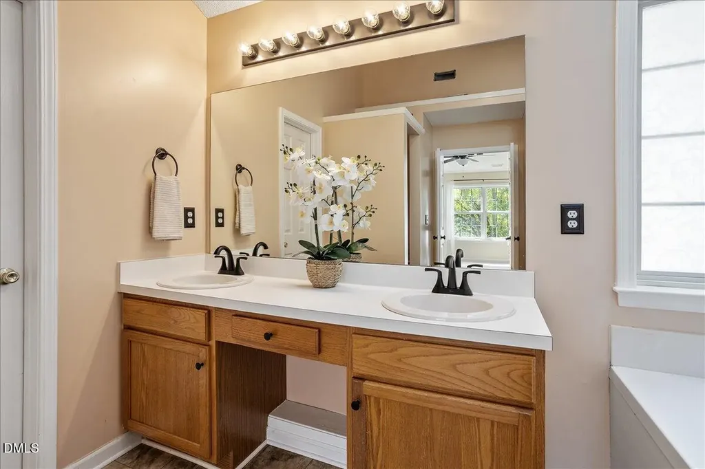 3808 Cholla Court Raleigh NC 27616