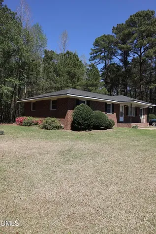 6591 Goldsboro Road Wade NC 28395