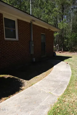 6591 Goldsboro Road Wade NC 28395