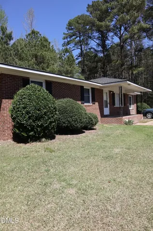6591 Goldsboro Road Wade NC 28395