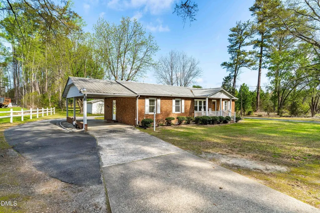 7425 Halifax Road Youngsville NC 27596