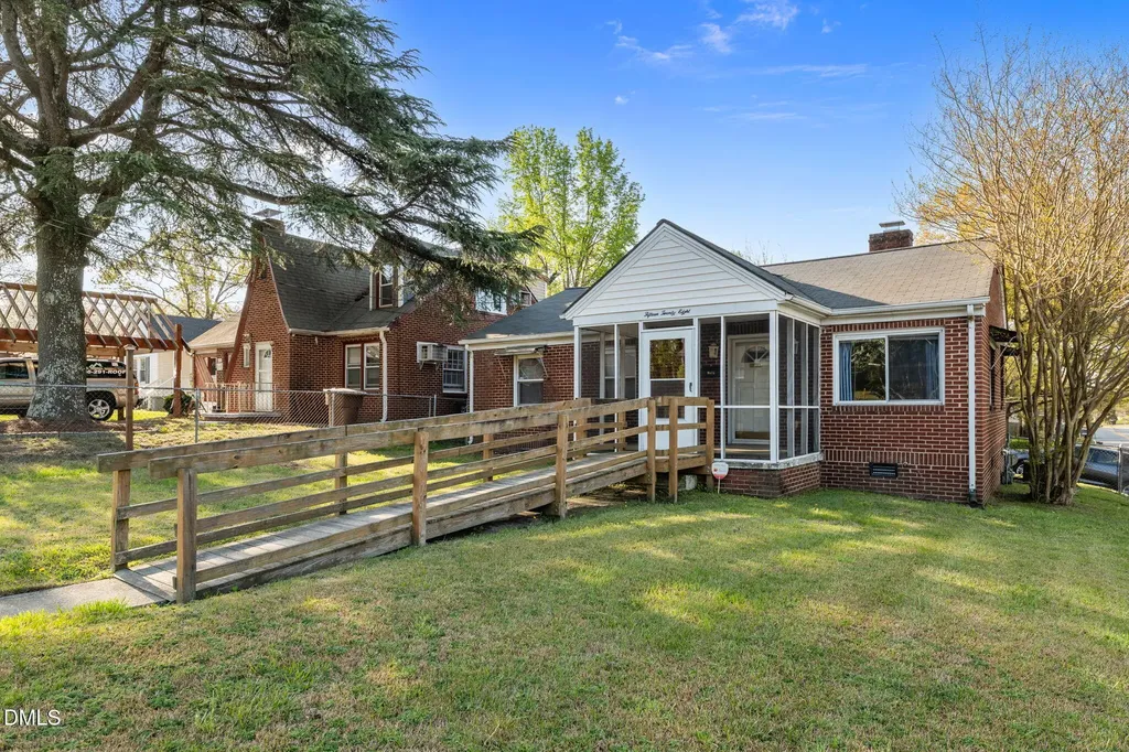 1528 Gorrell Street Greensboro NC 27401