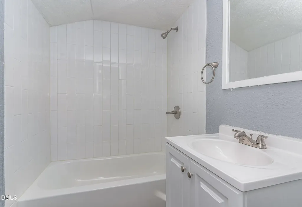 1218 Boyer #a Street Raleigh NC 27610