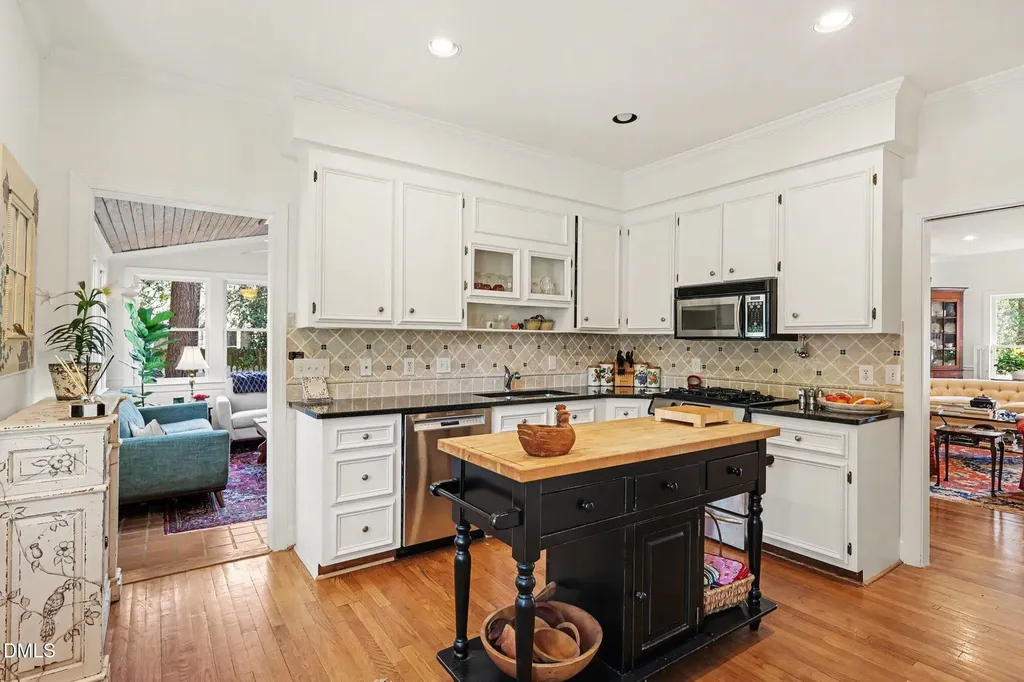 6720 Glen Forrest Drive Chapel Hill NC 27517