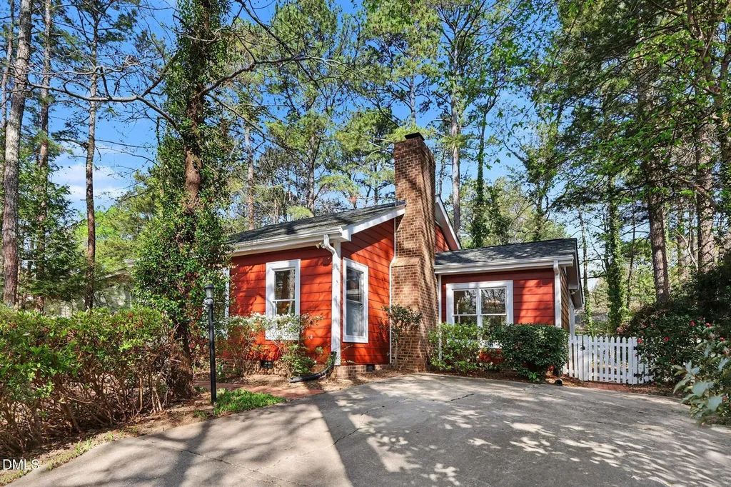 6720 Glen Forrest Drive Chapel Hill NC 27517