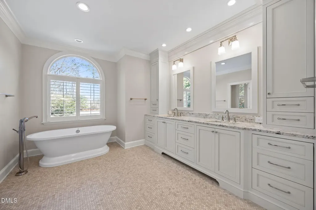 200 Donegal Drive Chapel Hill NC 27517