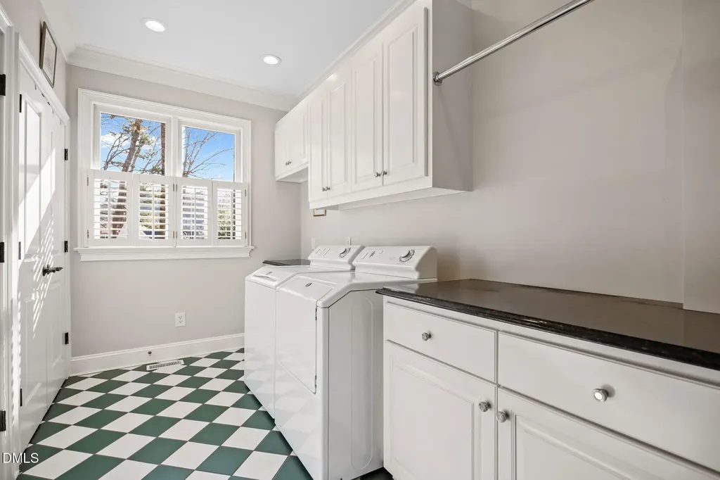 200 Donegal Drive Chapel Hill NC 27517