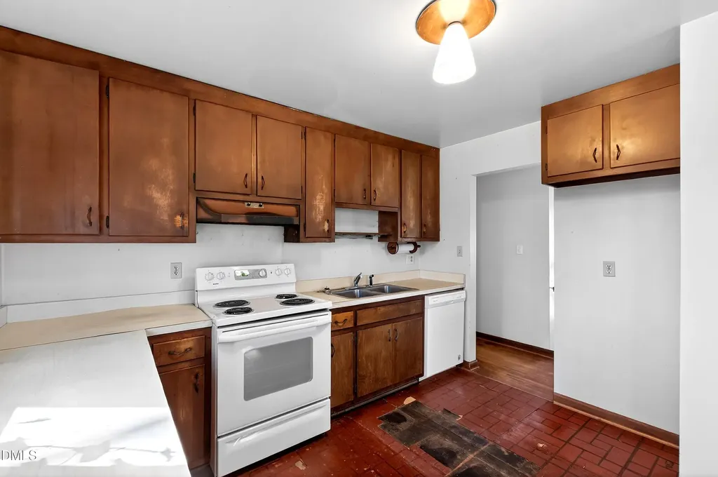 4332 Woodlawn Drive Raleigh NC 27616