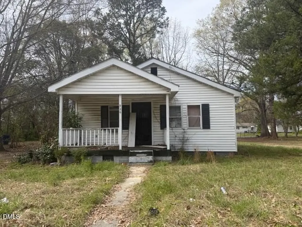 926 Blount Street Smithfield NC 27577