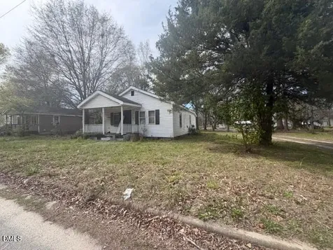 926 Blount Street Smithfield NC 27577